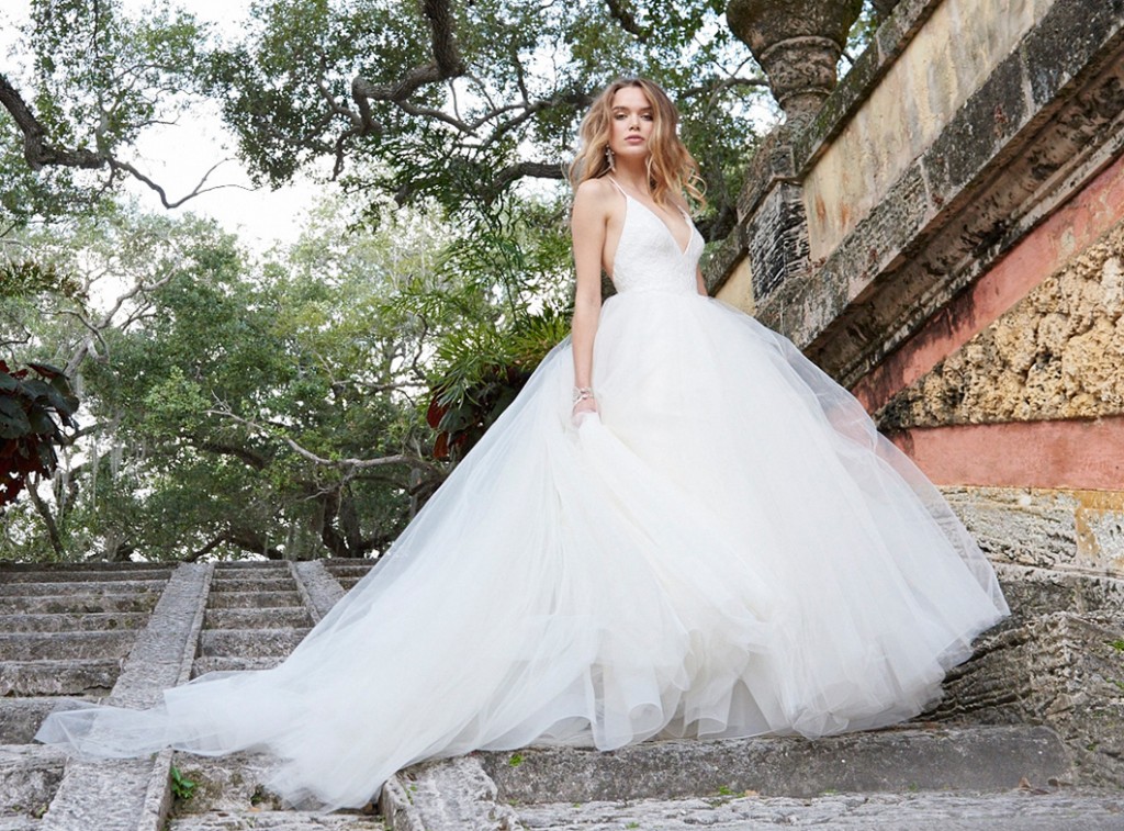 jim-hjelm-bridal-ivory-tulle-ball-gown-lace-bodice-halter-neckline-t-strap-back-sweep-train-8504_zm