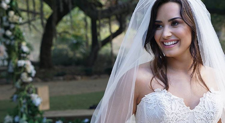 Demi Lovato Lovely In Lazaro Jlm Couture Lazaro Bridal Dress