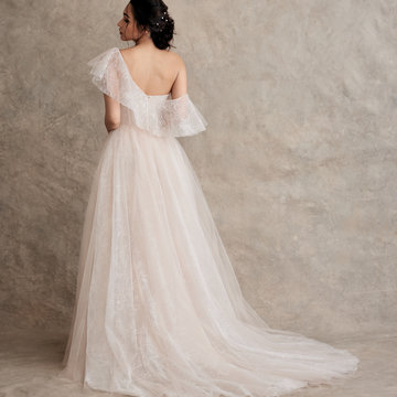 Kali by Francesca Avila Style Lilla 92253 Bridal Gown