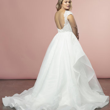 Blush by Hayley Paige Style 1950S Willow Bridal Gown