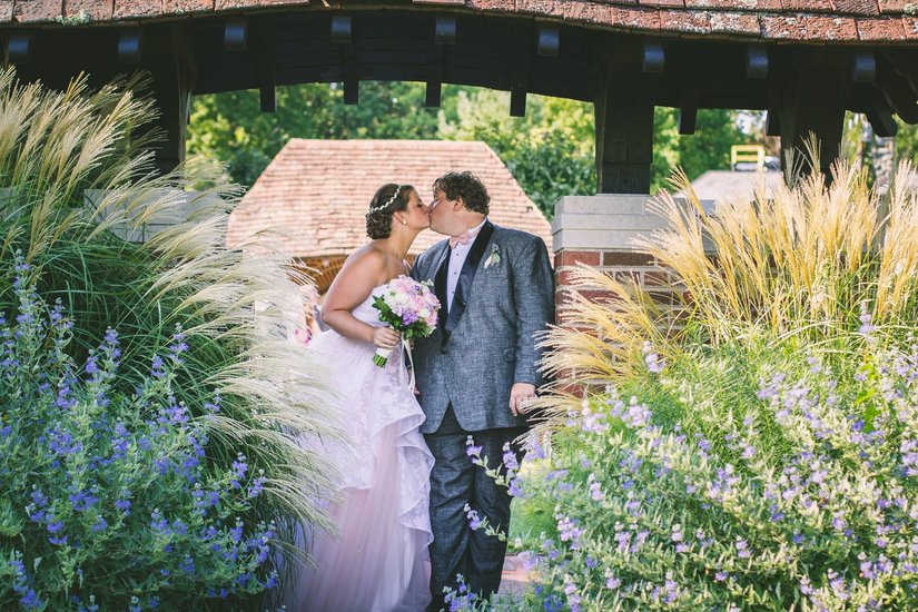 Bride & Groom Kiss