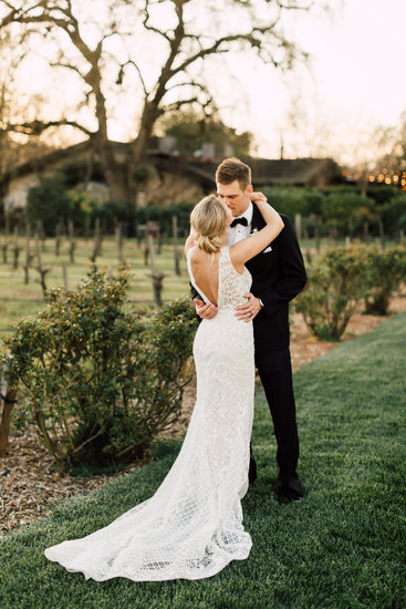 Bride & Groom V Sattui Winery