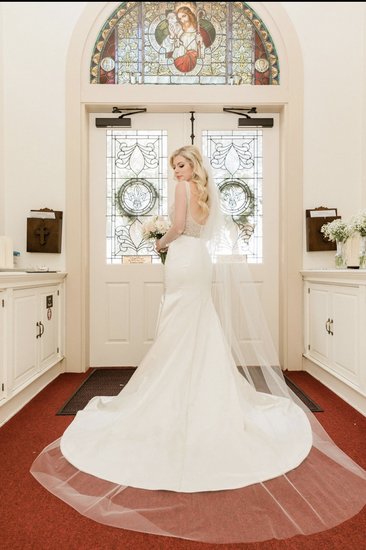 Bridal picture in church before the ceremony