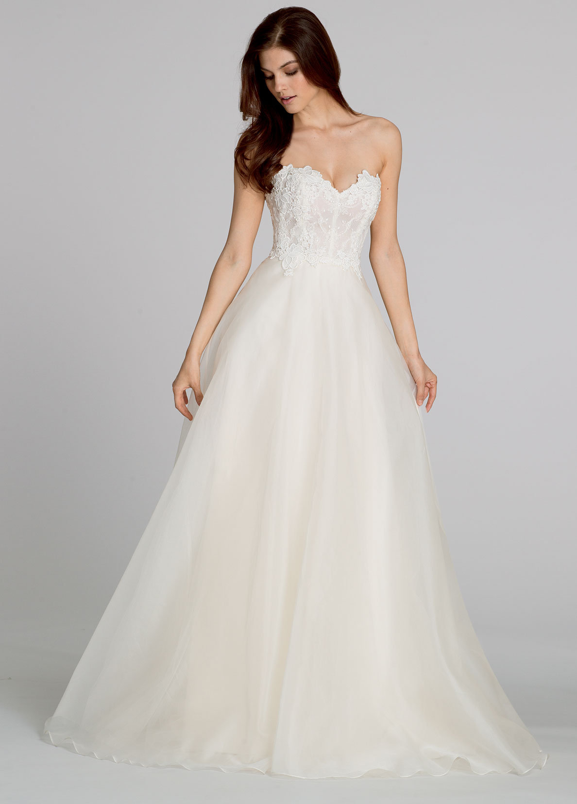Plain Simple White Wedding Dresses Pemerintah Kota Ambon
