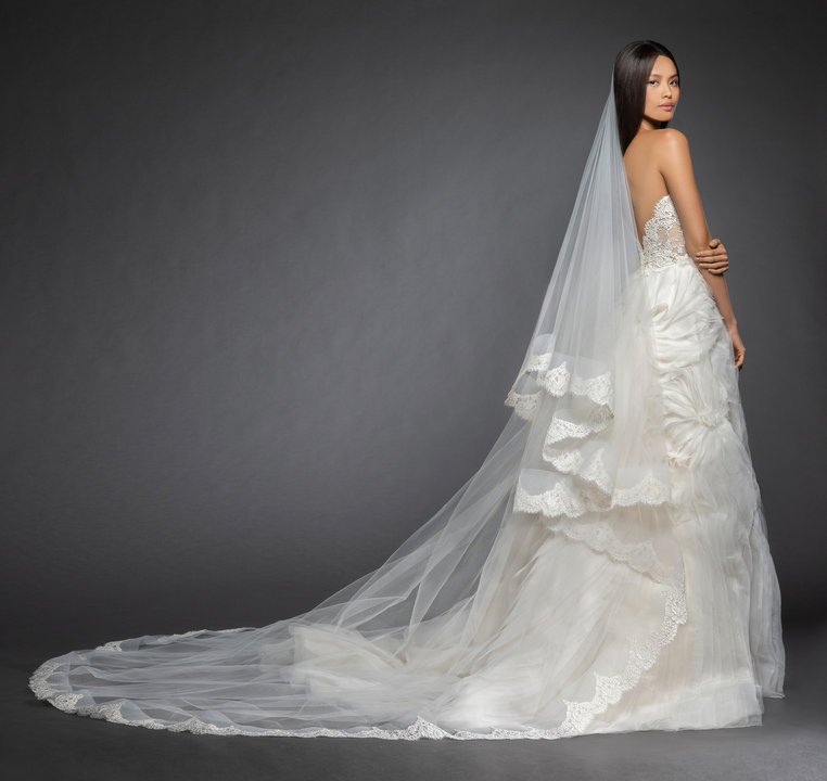 Style 3862 Rita Veil