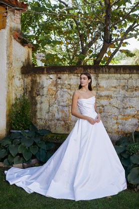 Allison Webb Style 42110 Bridal gown Allison Webb Style 42110 Bridal gown