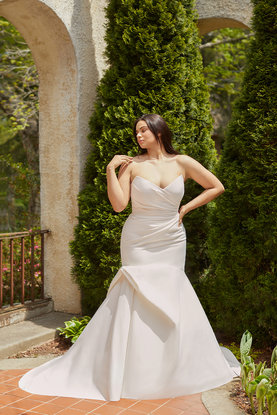 Allison Webb Style 42111 Carson Bridal Gown Allison Webb Style 42111 Carson Bridal Gown